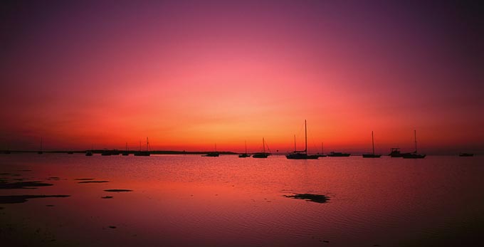 Brisbane - sunrise/sunset bay/harbour coastal islands boating sailing