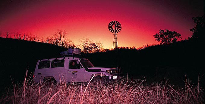 Biloela, Capricorn - night sunrise/sunset 4wd windmills