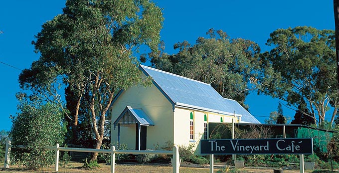 Ballandean, Southern Downs - architecture cafes heritage
