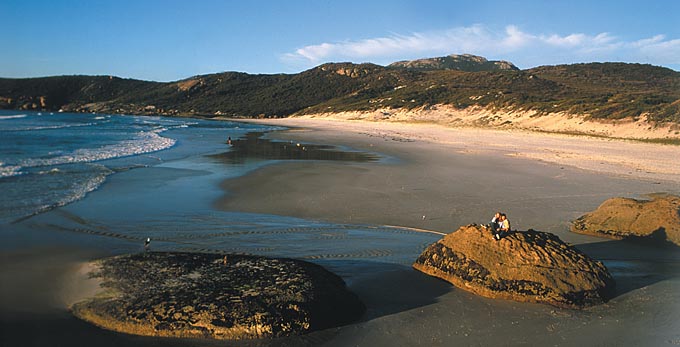 external image Pt-Nepean-National-Park_20225M.jpg