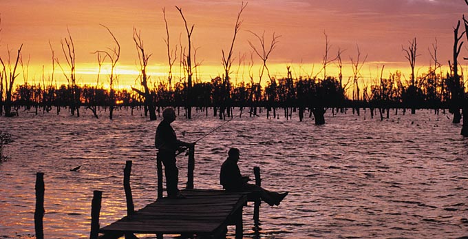 Yarrawonga - sunrise/sunset lake wetlands fishing