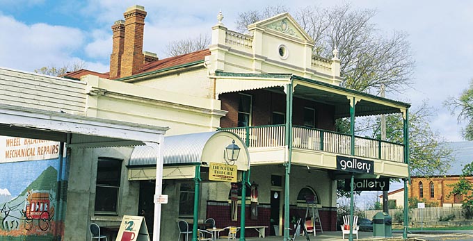 Beechworth, Victoria's High Country - country town heritage