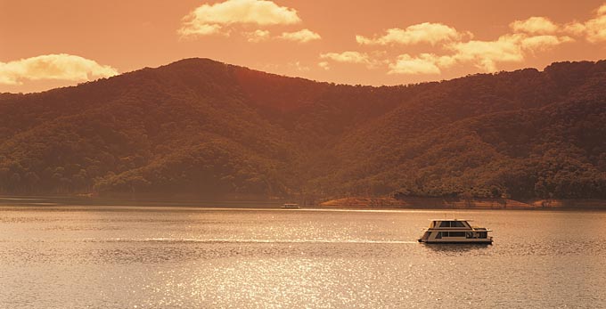 Lake Eildon National Park, Victoria's High Country - lake boating