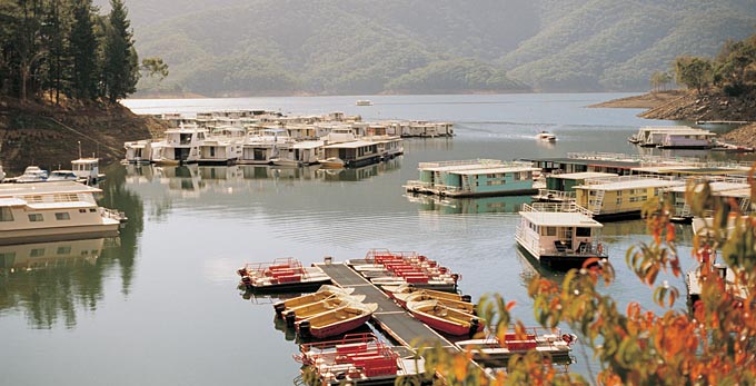 Lake Eildon National Park, Victoria's High Country - landscape lake boating