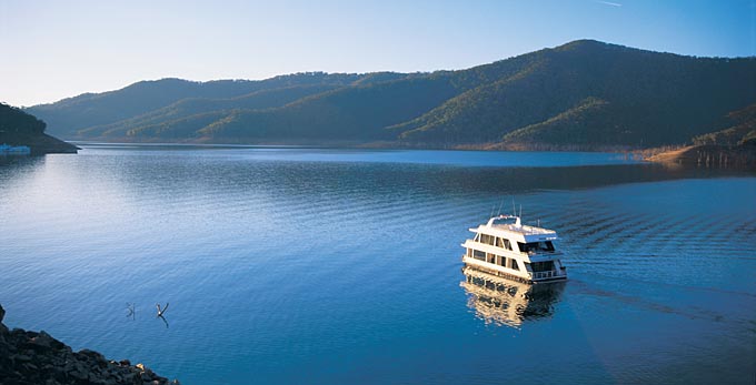 Lake Eildon National Park, Victoria's High Country - landscape lake boating