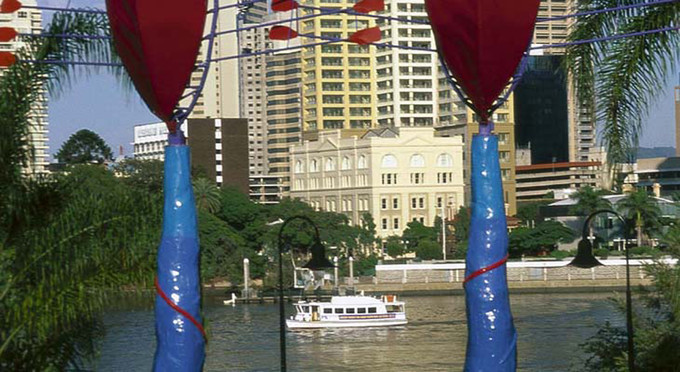 Kangaroo Point, Brisbane - river/creek city