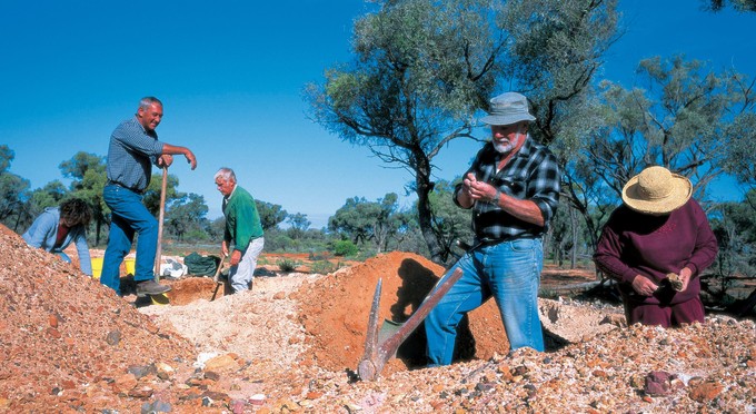 Yowah, Outback Queensland - outback industry