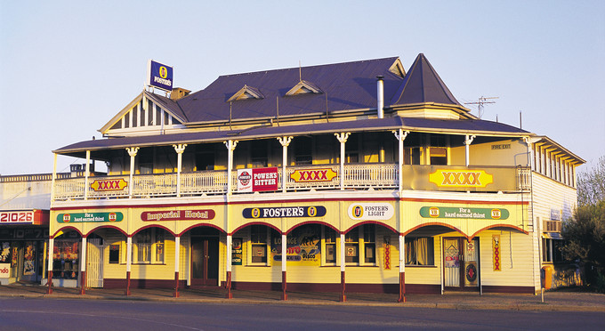 Dalby, Toowoomba and Golden West - architecture heritage outback pub