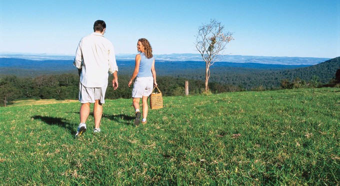 Ravensbourne National Park, Toowoomba and Golden West - rural bushwalking