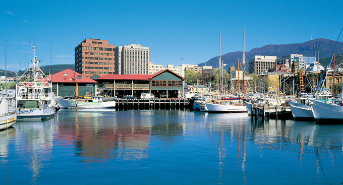 Hobart, Tasmanias South - landscape bay/harbour coastal boating