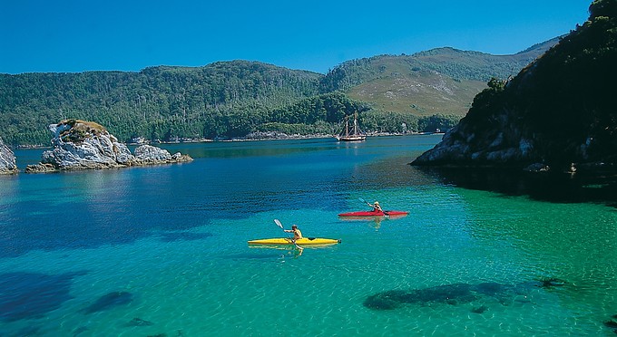 Tasmanias South - landscape bay/harbour coastal boating