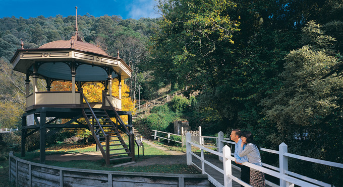 Walhalla, Gippsland - autumn gardens