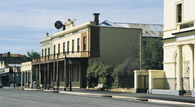 Clunes, Goldfields - country town heritage