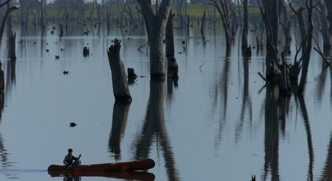Yarrawonga, Murray - lake boating