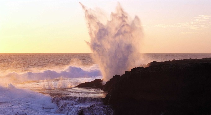 Carnarvon, Australia's Coral Coast - rocky coastline
