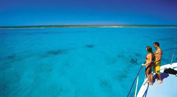 Australia's Coral Coast - coastal reef boating