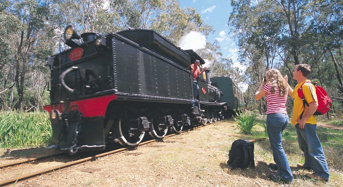 Dwellingup, Perth - bushwalking heritage rail